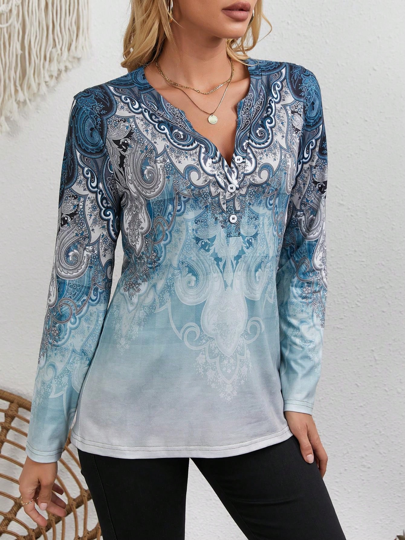 Vintage Fashion Shop - Women's Ethnic-Style Top: Vintage Print, Long